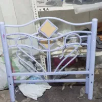 تخت خواب کوچک و بزرگ
