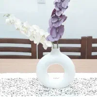 گلدان دوناتی و گل ارکیده