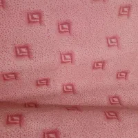 موکت صورتی جنس قدیمی+موکت قهوه‌ای