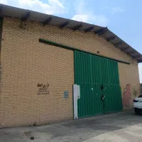 منشی خانم مسلط به کامپیوتر