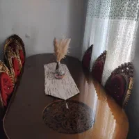 ناهارخوری ۸ نفره ولی میزش ۱۰ نفره است