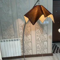 آباژور ایستاده پایه فلزی سالم در حد نو و تمیز