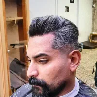 آرایشگر سیار حرفه ای در محل شما