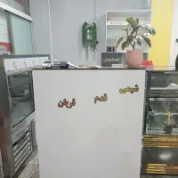 پیشخوان و میز کار