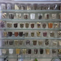 فروش کلیه وسایل عطاری یکجا با هم