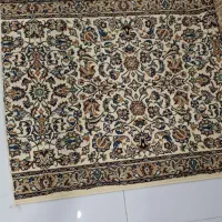 فرش کناری در حد نو بدون زدگی