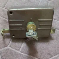 قفل حیاطی