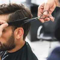 اصلاح مو در منزل و محل کار شما