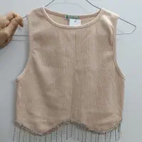 تعدادی لباس نو