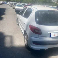۴ لکه رنگ