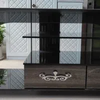 میز زیر تلویزیون