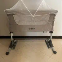 تخت کنار مادر