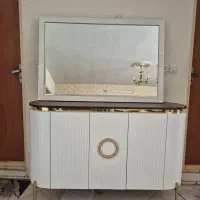 کنسول و آینه