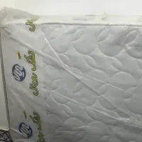 تشک تختخواب یک نفره سالم هنوز نایلونش باز نشده