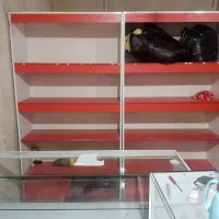 قفسه و ویترین