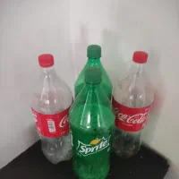 تعدادی بطری نوشابه