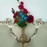گل و گلدان برنجی