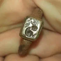 انگشتر الکتروم هخامنشی خرگوش