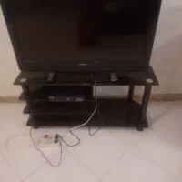 تلویزیون 40اینچ sony به همراه زیر تلویزیونی