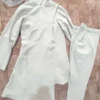 تعدادی کت و شلوار مجلسی