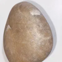 سنگ با عبور نوربه وزن ۵۰۰ گرم