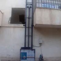 بالا بر نفر بر ساختمانی