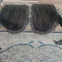 کنار پرده مخمل سالم