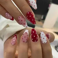 استخدام ناخنکار حرفه ای