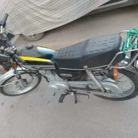 فروش موتور هوندا مدل ۹۳ هرمز به توضیحات توجه شود