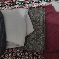 تکه پارچه یک و یکو نیم متری