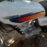 باک هوندا ۱۲۵ سفید