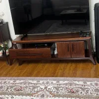 میز تلوزیون شرکتی درحد سالم و تمیز