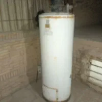 سلام دوستان عزیز یک عدد آبگرمکن ایستاده سالم