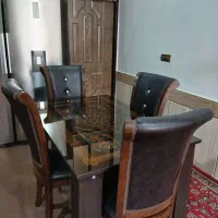 میز ناهارخوری چهار نفره کاملا سالم و تمیز