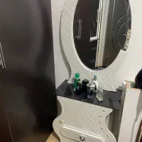 آیینه و کنسول