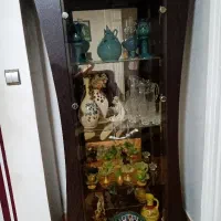 ویترین آینه دار