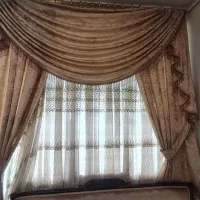 پرده و والان و پشت پرده ای