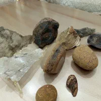 سنگ‌های تزیینی و قیمتی