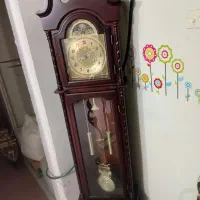 ساعت ایستاده بسیار تمیز