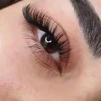 کاشت مژە هیدن