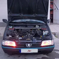 پژو 405 مدل 82