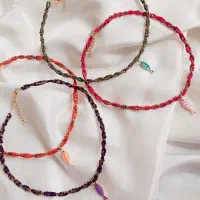 گردنبند رنگی و ساحلی