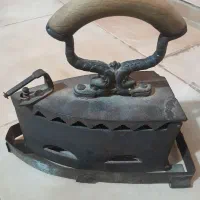 اتوی ذغالی قدیمی