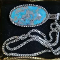 تو گردنی فییروزه