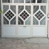 نقاشی ساختمان رنگارنگ