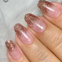 کاشت ناخن‌و اموزش