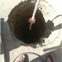 چاه کنی ونصب پمپ و لوله در چاه عمیق