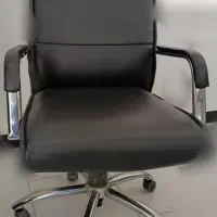 صندلی چرخدار اداره ای