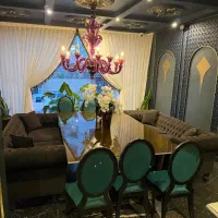 فروش استثنایی و یکجا کاناپه میز و صندلی و چستر