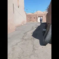 زمین-فروشی